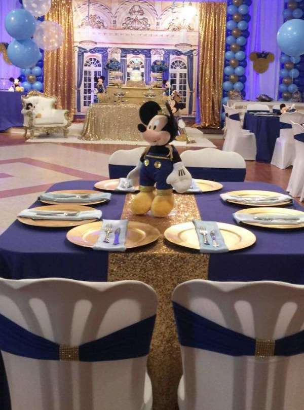 Royal-Mickey-Mouse-Birthday-Party-Extravaganza-Guest-Tables