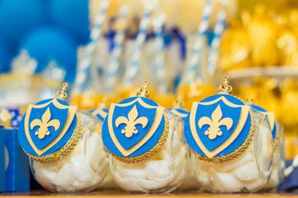 Blue-And-Yellow-Royal-Prince-Birthday-Candies