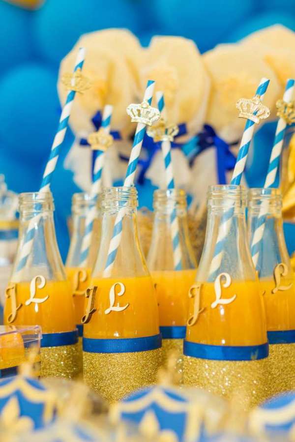 Blue-And-Yellow-Royal-Prince-Birthday-Drinks