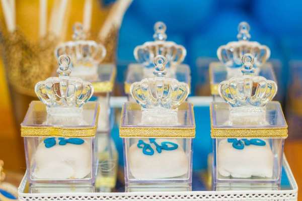 Blue-And-Yellow-Royal-Prince-Birthday-Treats