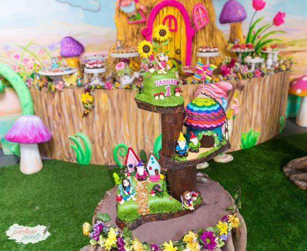 Magical-Fairy-Garden-Oasis-Birthday-Dessert-Tables