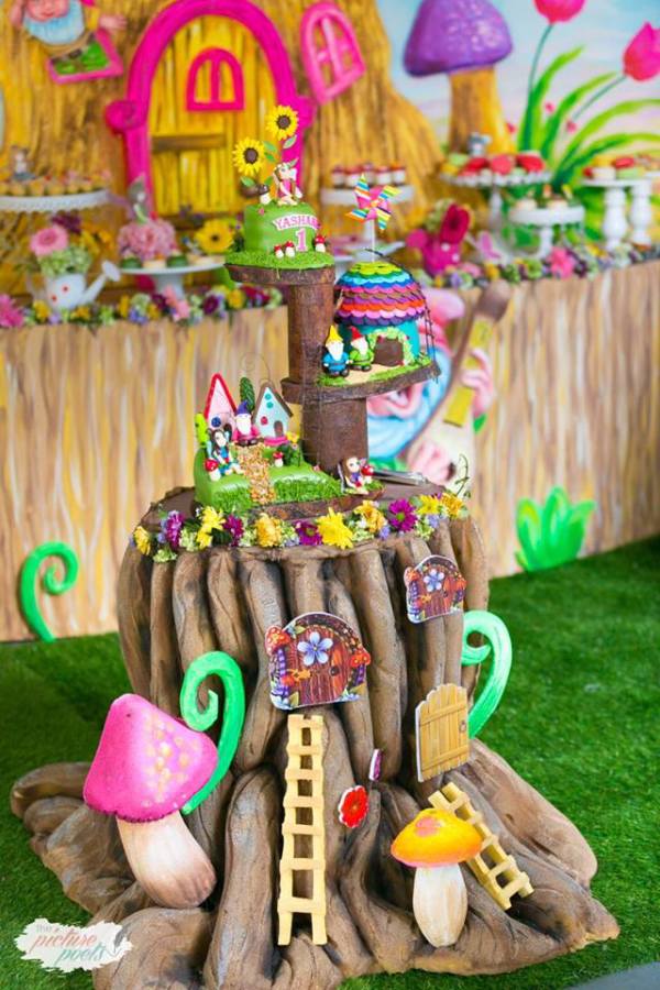 Magical-Fairy-Garden-Oasis-Birthday-Toadstool-Decor