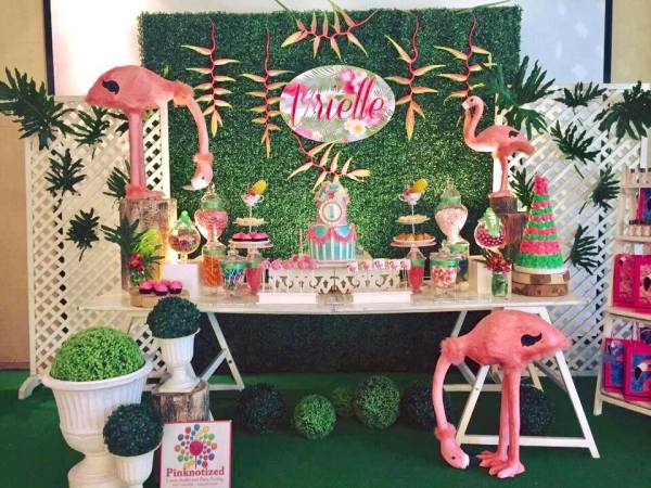 Tropical-Safari-Flamingo -Party-Dessert-Table