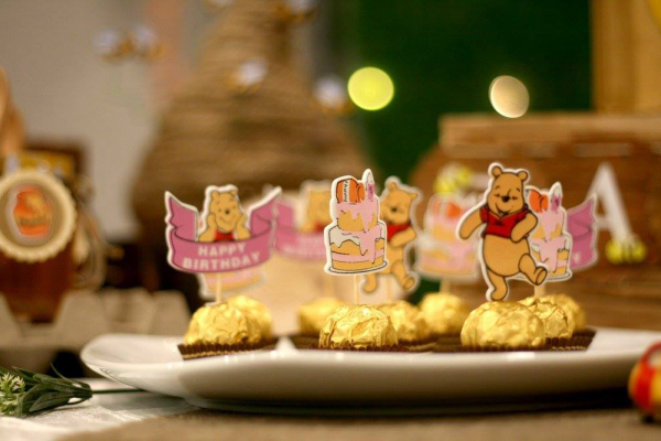 Winnie-The-Pooh-Bear-Birthday-Party-Candy-Toppers