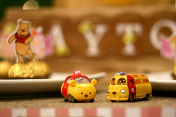 Winnie-The-Pooh-Bear-Birthday-Party-Car-Toys