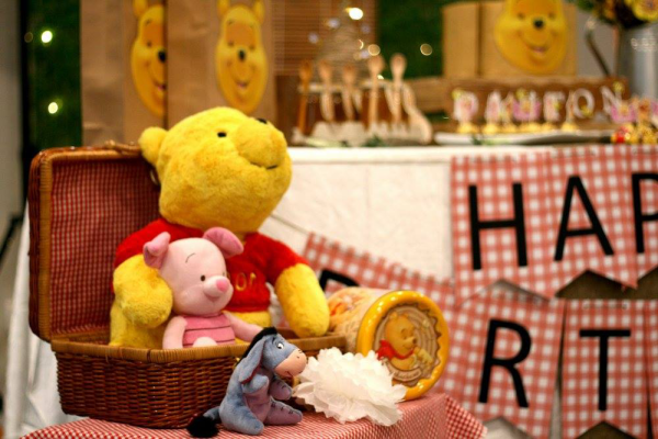Winnie-The-Pooh-Bear-Birthday-Party-Stuffed-Animals