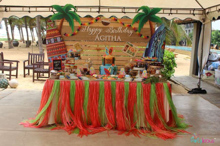 Tropical-Summer-Beach-Party-Dessert-Table