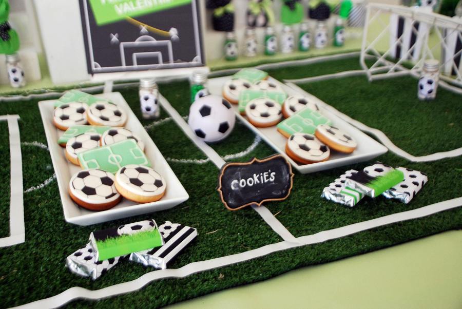 Soccer-Themed-Birthday-Celebration-Mini-Field