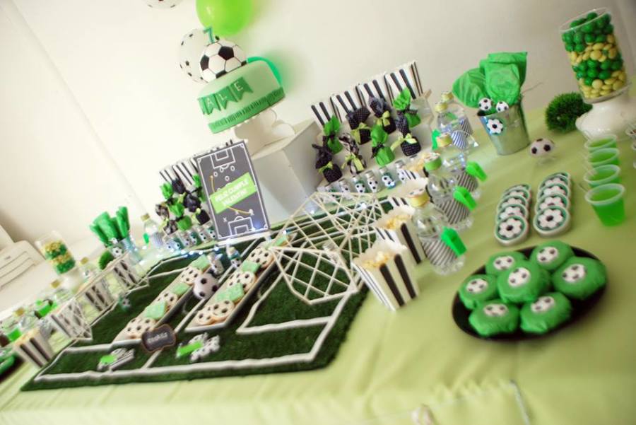 Soccer-Themed-Birthday-Celebration-Treats