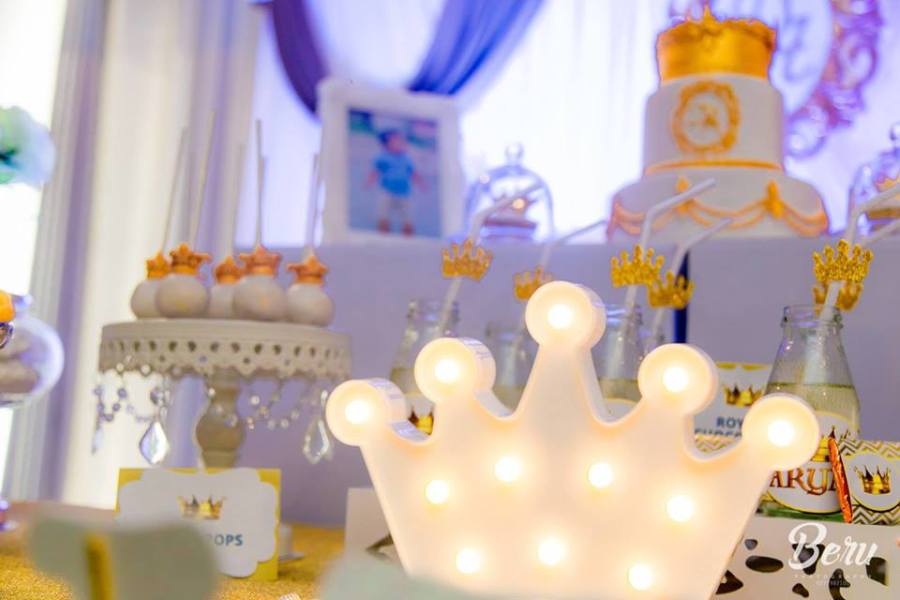 Fresh-Royal-Birthday-Party-Crown-Snacks