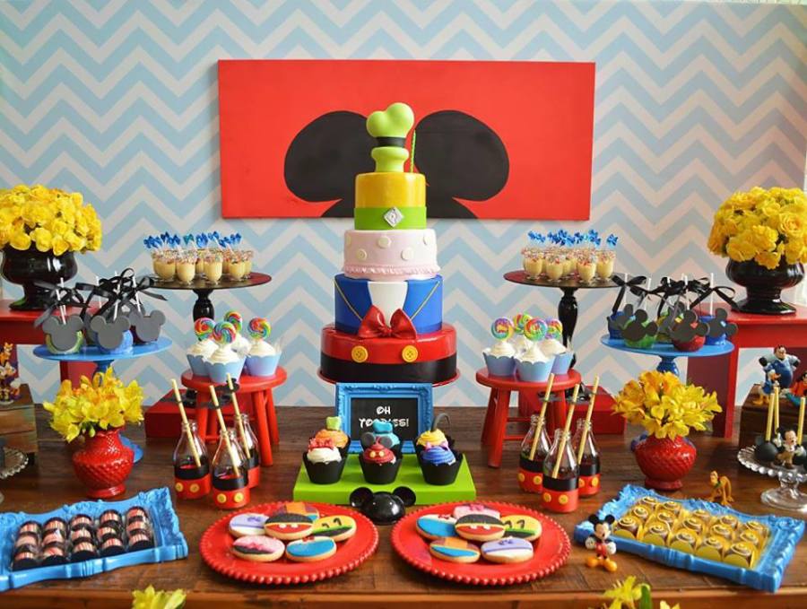 Mickey-Mouse-First-Birthday-Adventure-Desserts