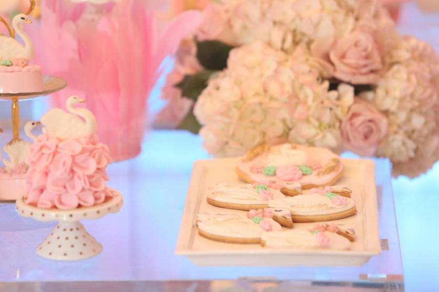 Pink-Swan-Themed-Birthday-Party-Sugar-Cookies