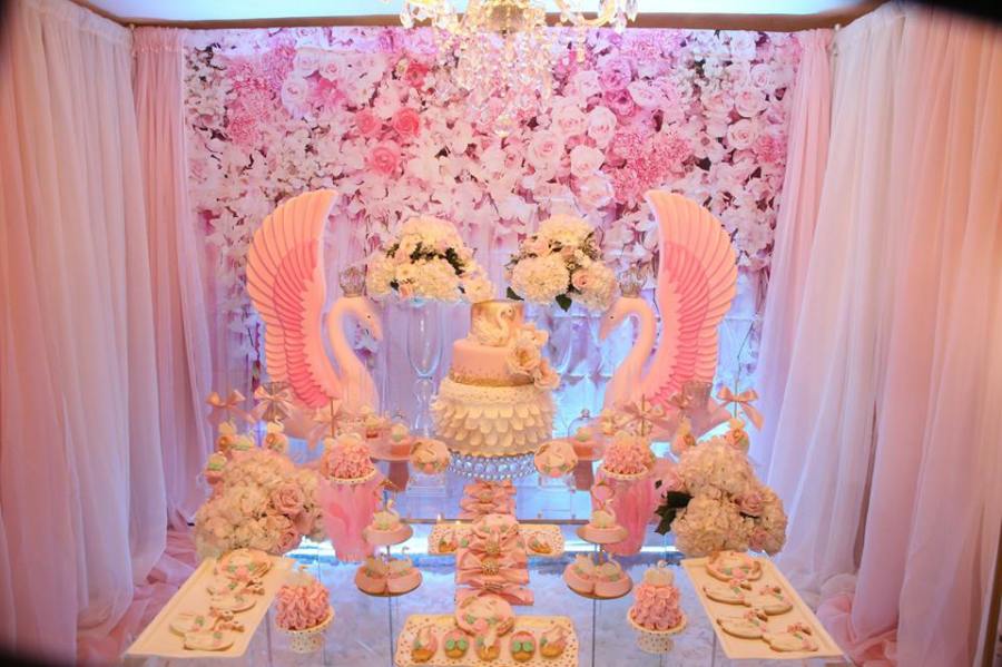 Pink-Swan-Themed-Birthday-Party-Treat-Table