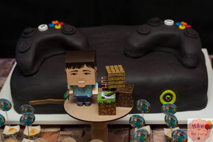 Modern-Minecraft-Birthday-Party-Cake