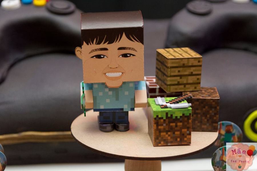 Modern-Minecraft-Birthday-Party-Decorations