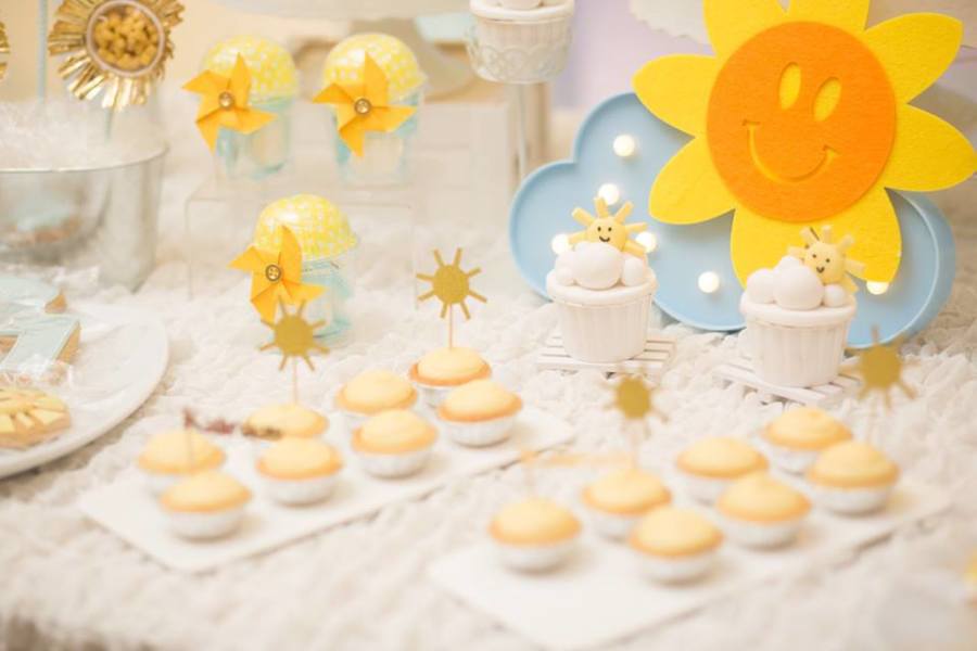 Sweet-You-Are-My-Sunshine-Birthday-Mini-Pies