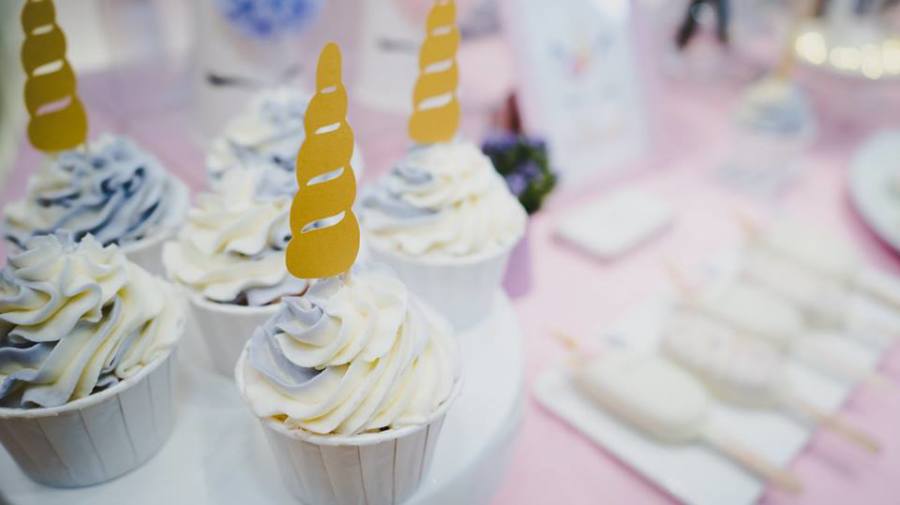 Unicorn-Full-Moon-Birthday-Party-Cupcakes