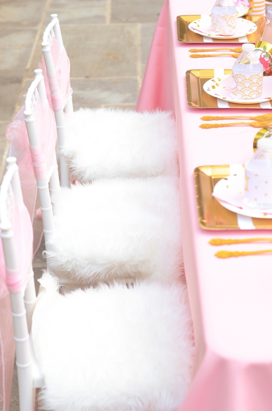 Glamorous Unicorn Birthday Party table