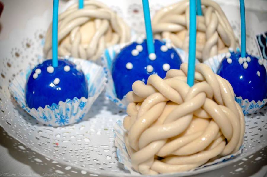 Glitzy-Ahoy-Birthday-Party-Cakepops