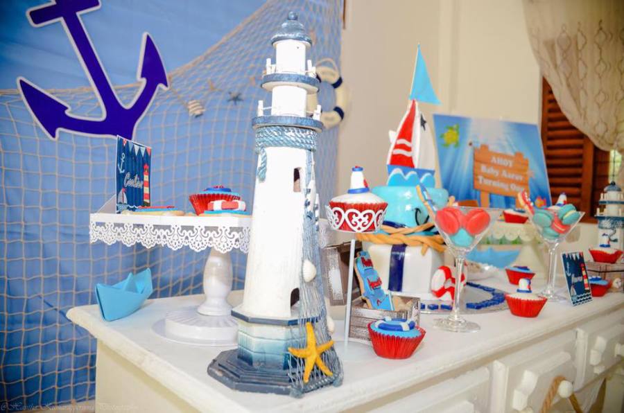 Glitzy-Ahoy-Birthday-Party-White-Lighthouse