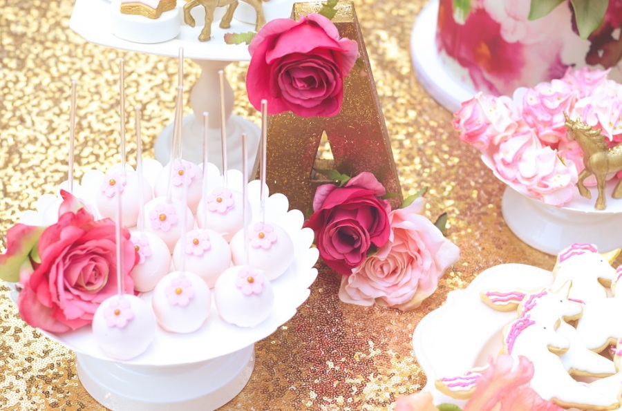 pink floral unicorn cakepops