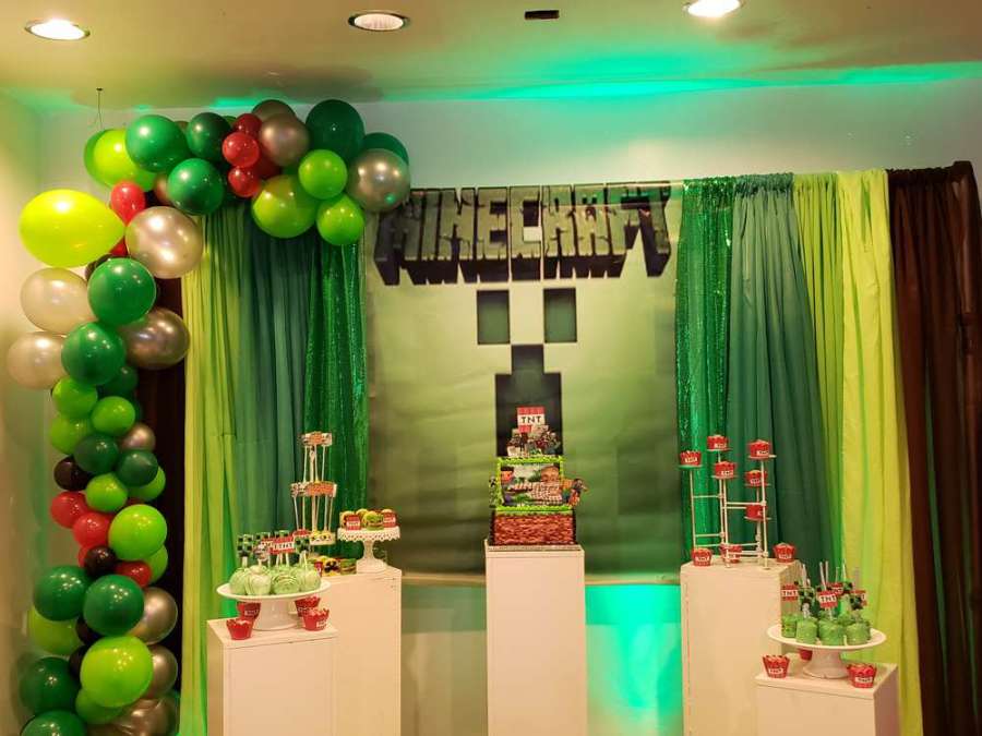 Minecraft-Birthday-Party-Celebration-Custom-Backdrop