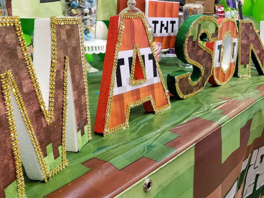 Minecraft-Birthday-Party-Celebration-Large-Letters