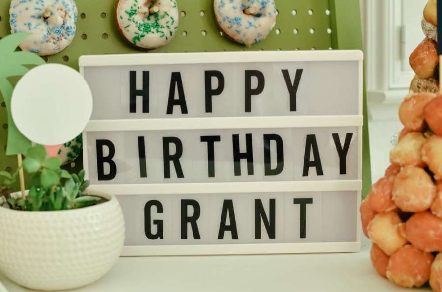 Palm-Springs-Inspired-Retro-Golf-Party-Birthday-Sign