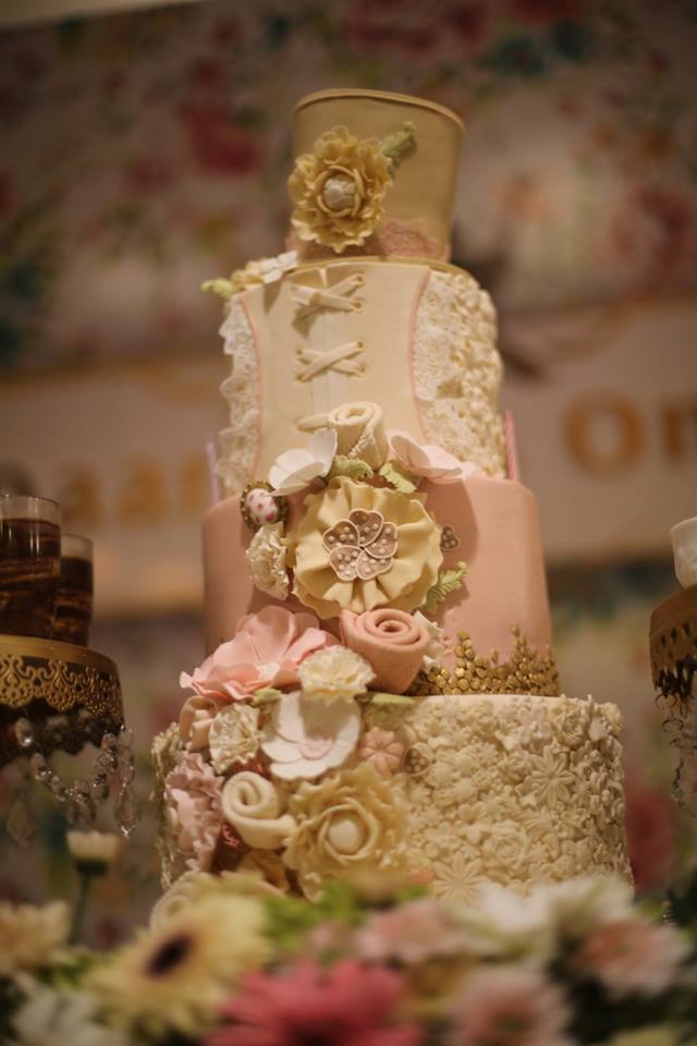 A Vintage Royal celebration fit for a Princess cake