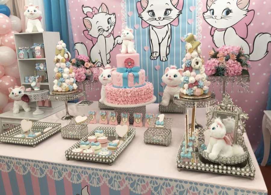 Aristocats-Pretty-Kitty-Birthday-Party-Pink-Blue-Decorations
