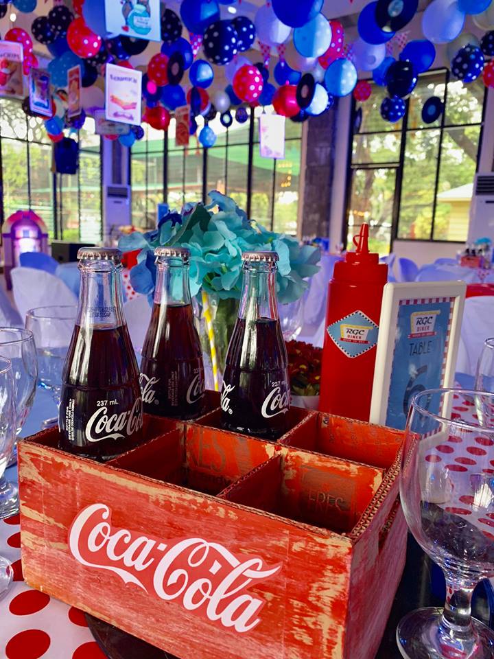 Diners retro night party coca cola box
