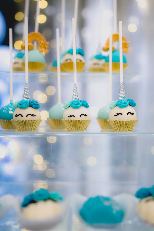 blue unicorn cakepops