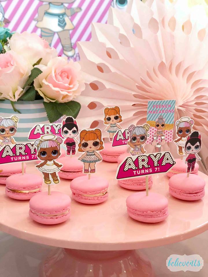pink dolls party macaroons