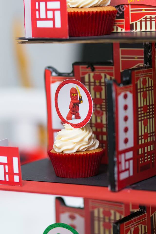 ninja castle treat centerpiece with cupcakes