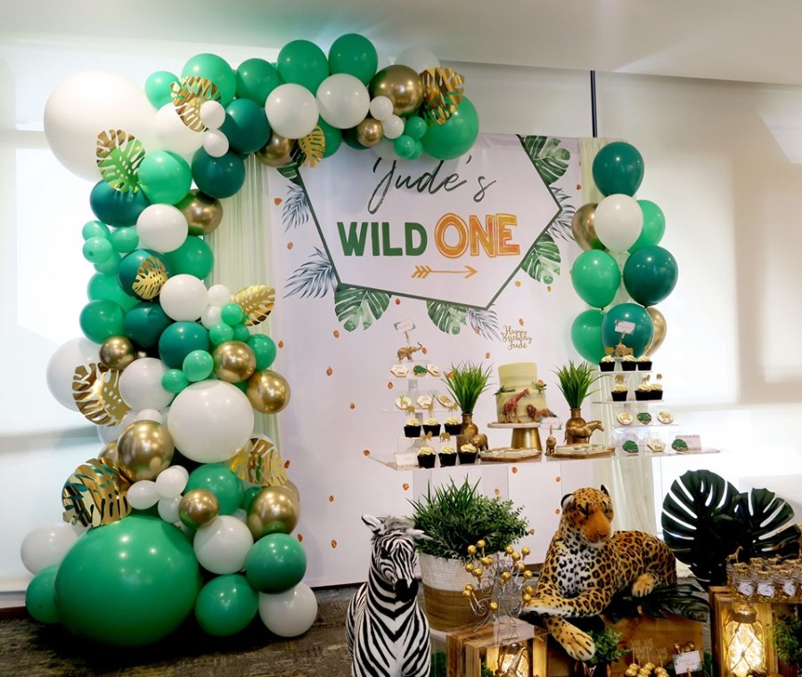gold leaf and green white balloons