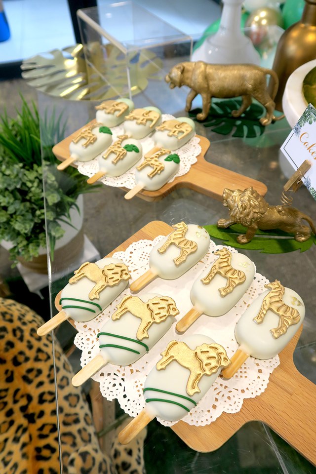 gold wild animals toppers