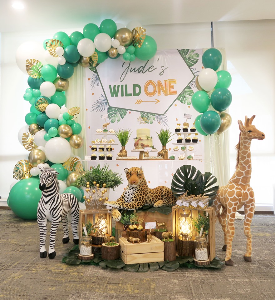 safari themed party items