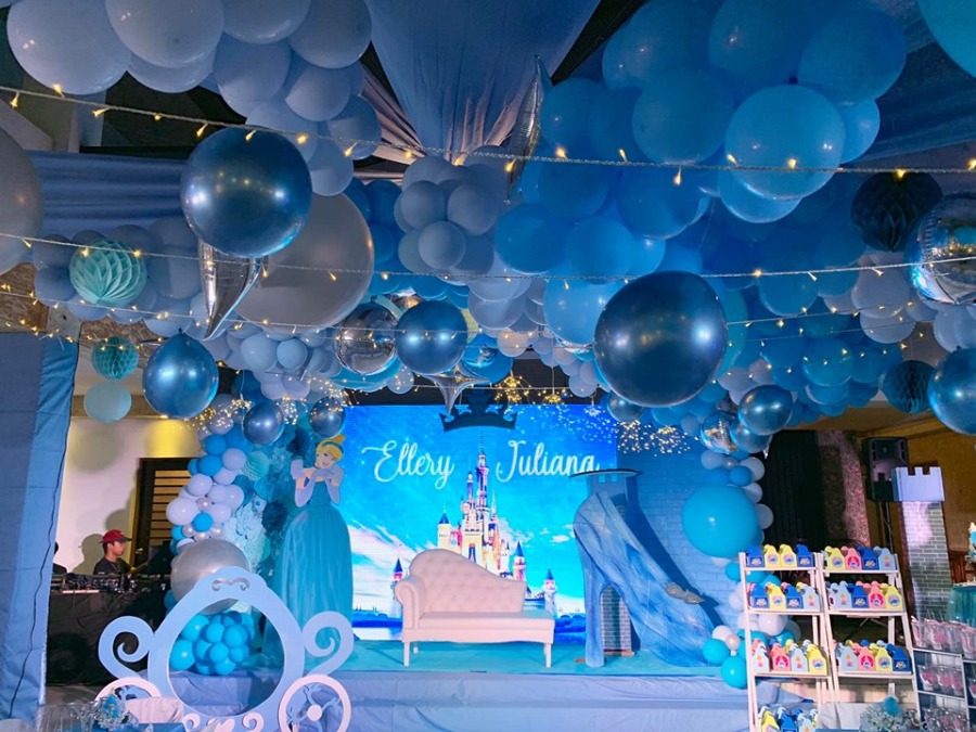 Disney Cinderella Birthday tablescape