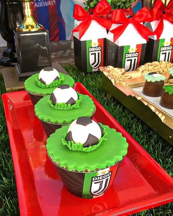 soccer ball and grass cupcakes