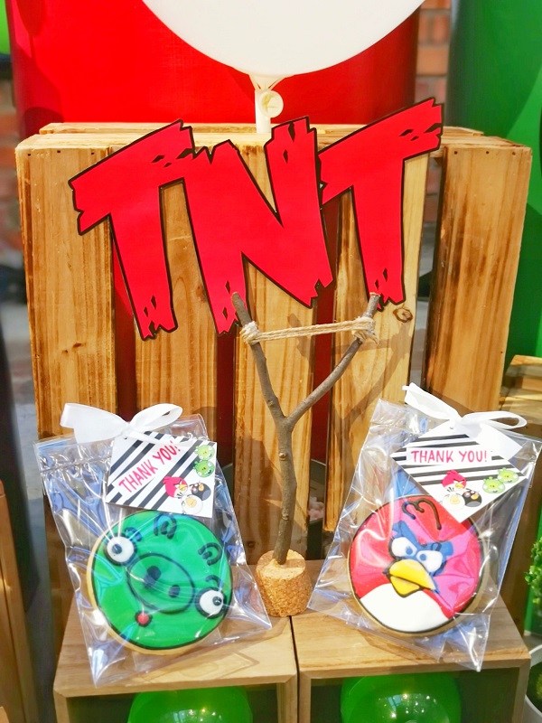 angry bird TNT cookies