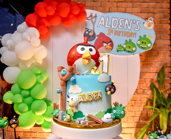 first birthday cake angry bird character