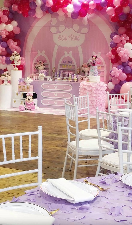 pink and purple minnie mouse birthday party decorations