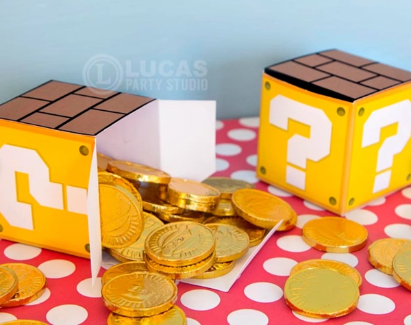 Super Mario gold coin in box