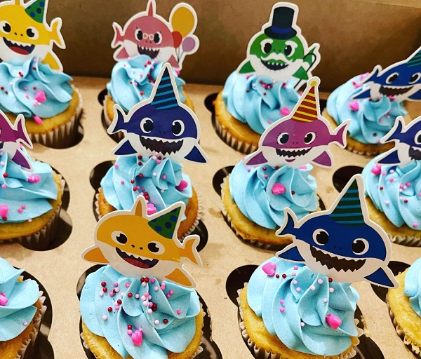 baby shark themed cupcakes