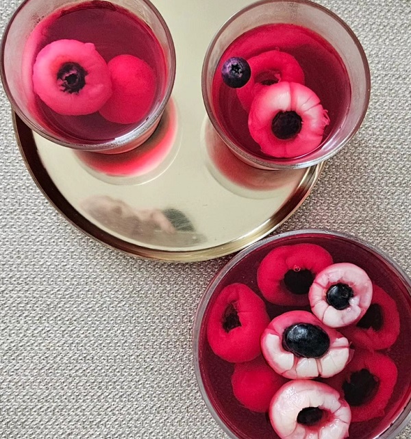 Lychee blueberry eyeballs