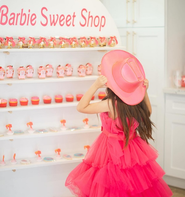 barbie sweet shop shelf