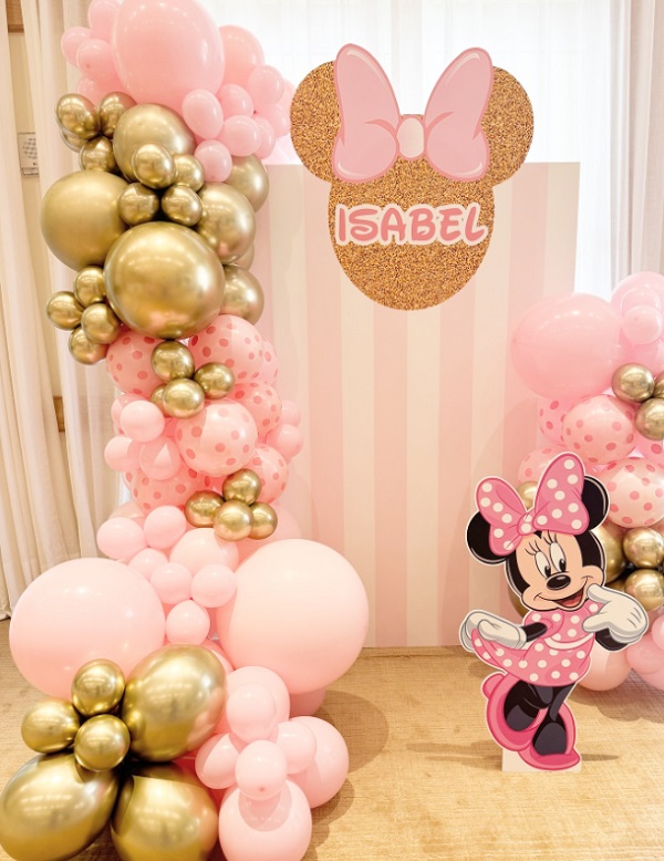 beautiful pink minnie mouse polka dot balloons and props