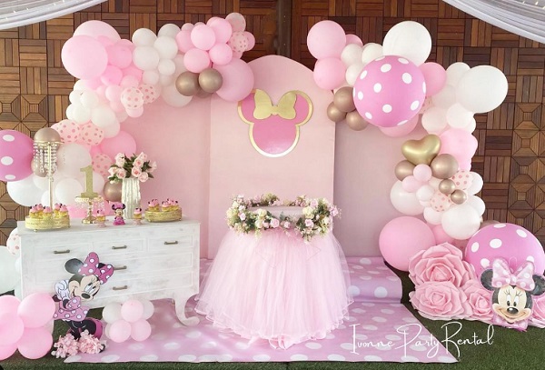 dreamy minnie mouse first birthday decorations