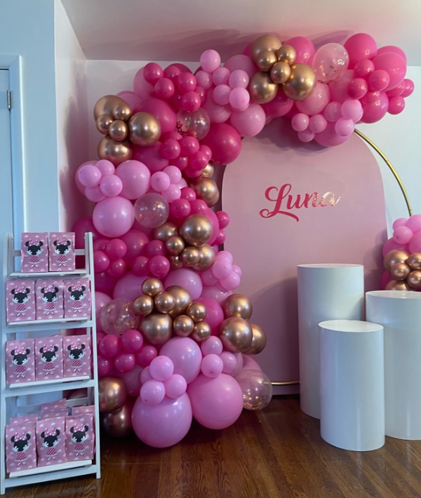 pink and gold minnie mouse birthday balloon garland