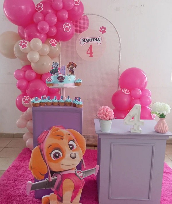 pink paw patrol birthday decorations and desserts